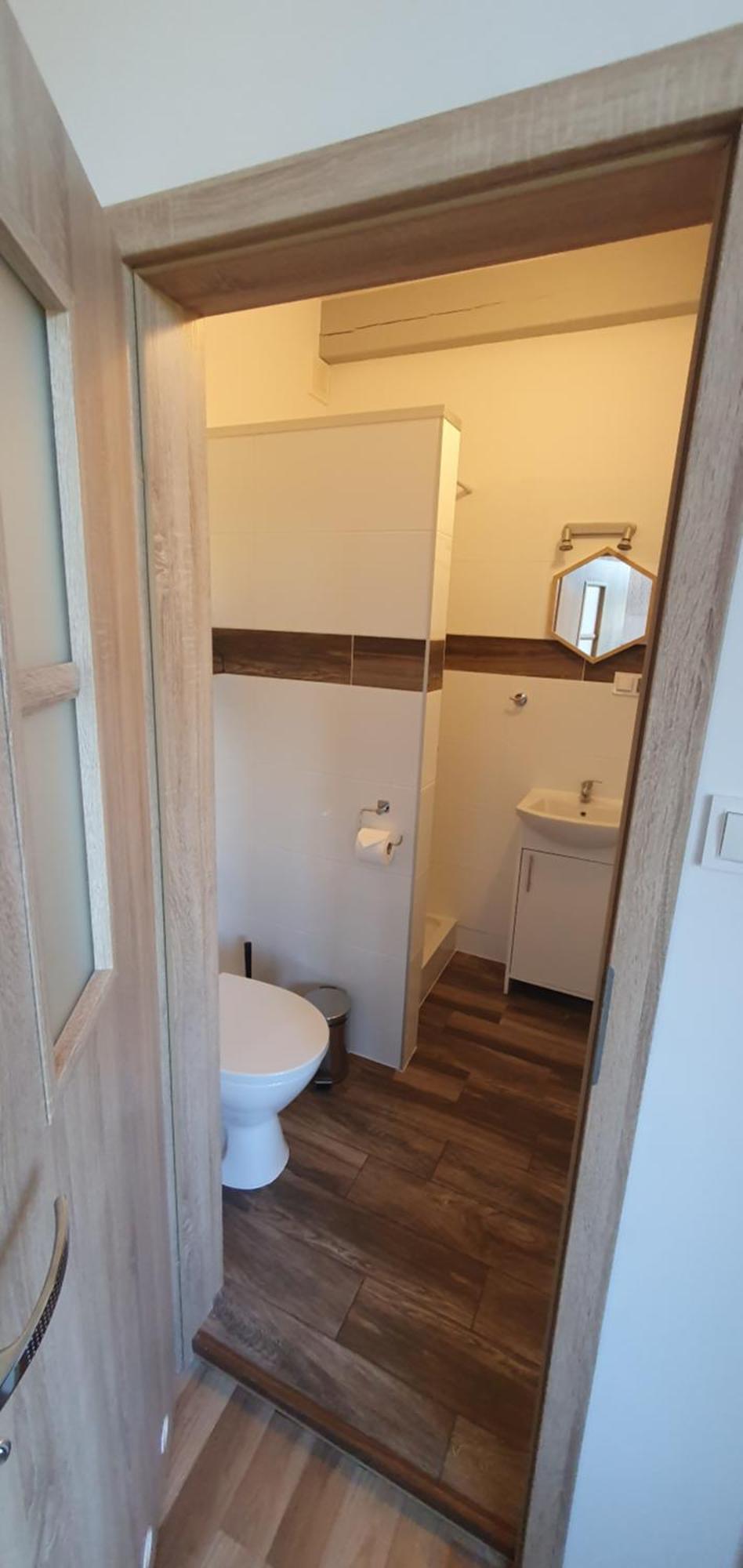 31 Apartment
