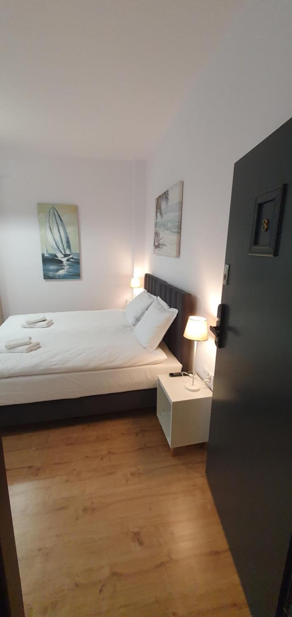 31 Apartment *